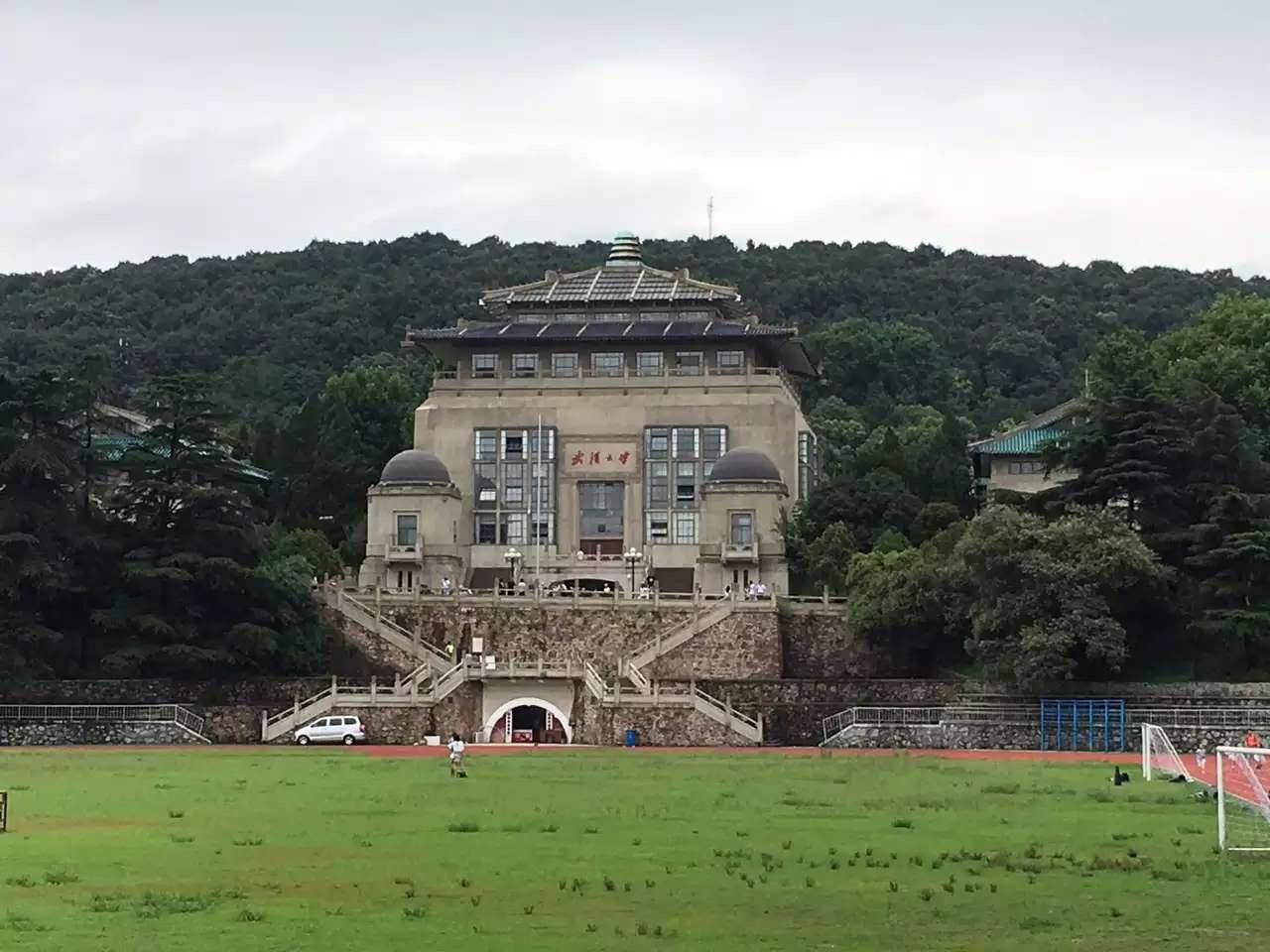 武大主楼